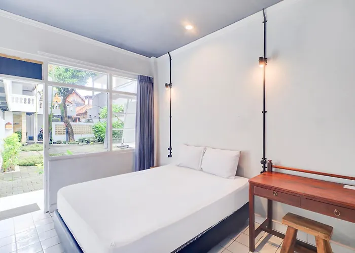 Hotel Collection O At Jalan Padma Near
