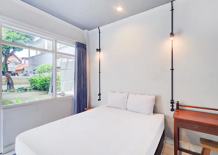 Hotel Collection O At Jalan Padma Near 3*